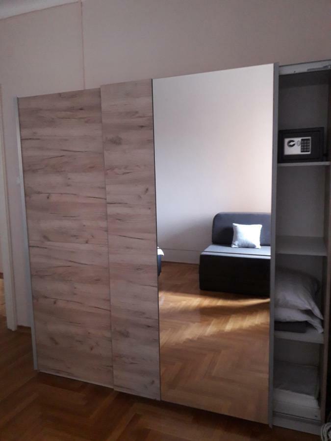 Nicola's Lejlighed Novi Sad Eksteriør billede
